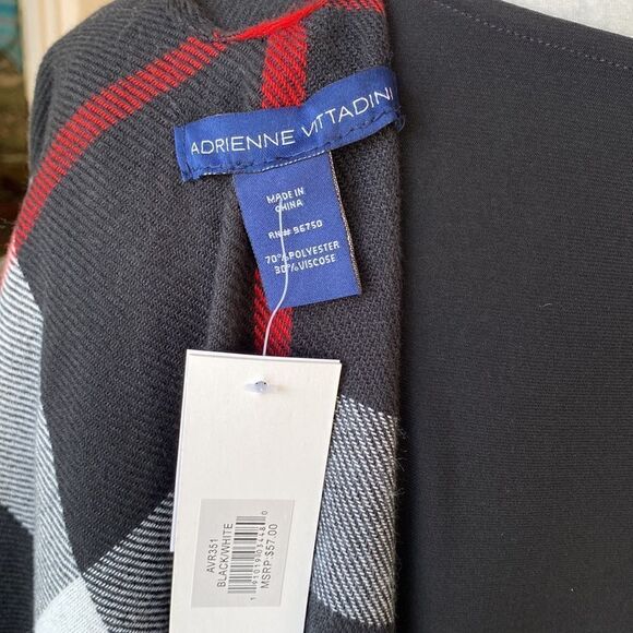Adrienne Vittadini plaid shawl, one size fits most, very soft - Picture 7 of 7